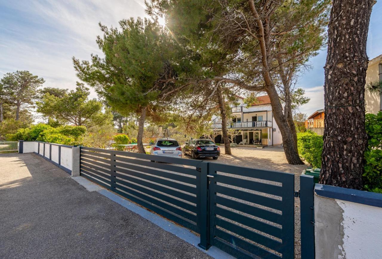Apartments Villa Agape Vir Exterior photo