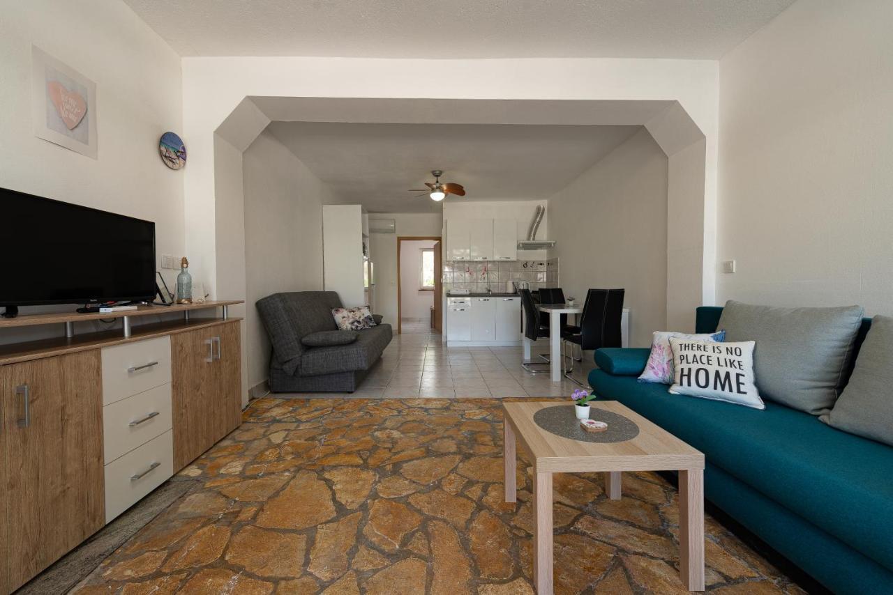 Apartments Villa Agape Vir Exterior photo