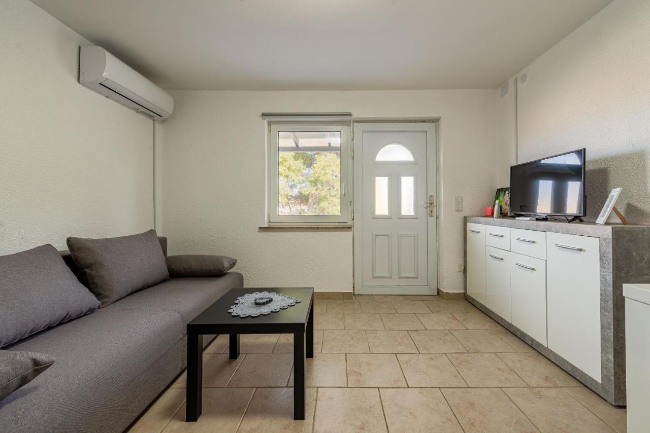 Apartments Villa Agape Vir Exterior photo