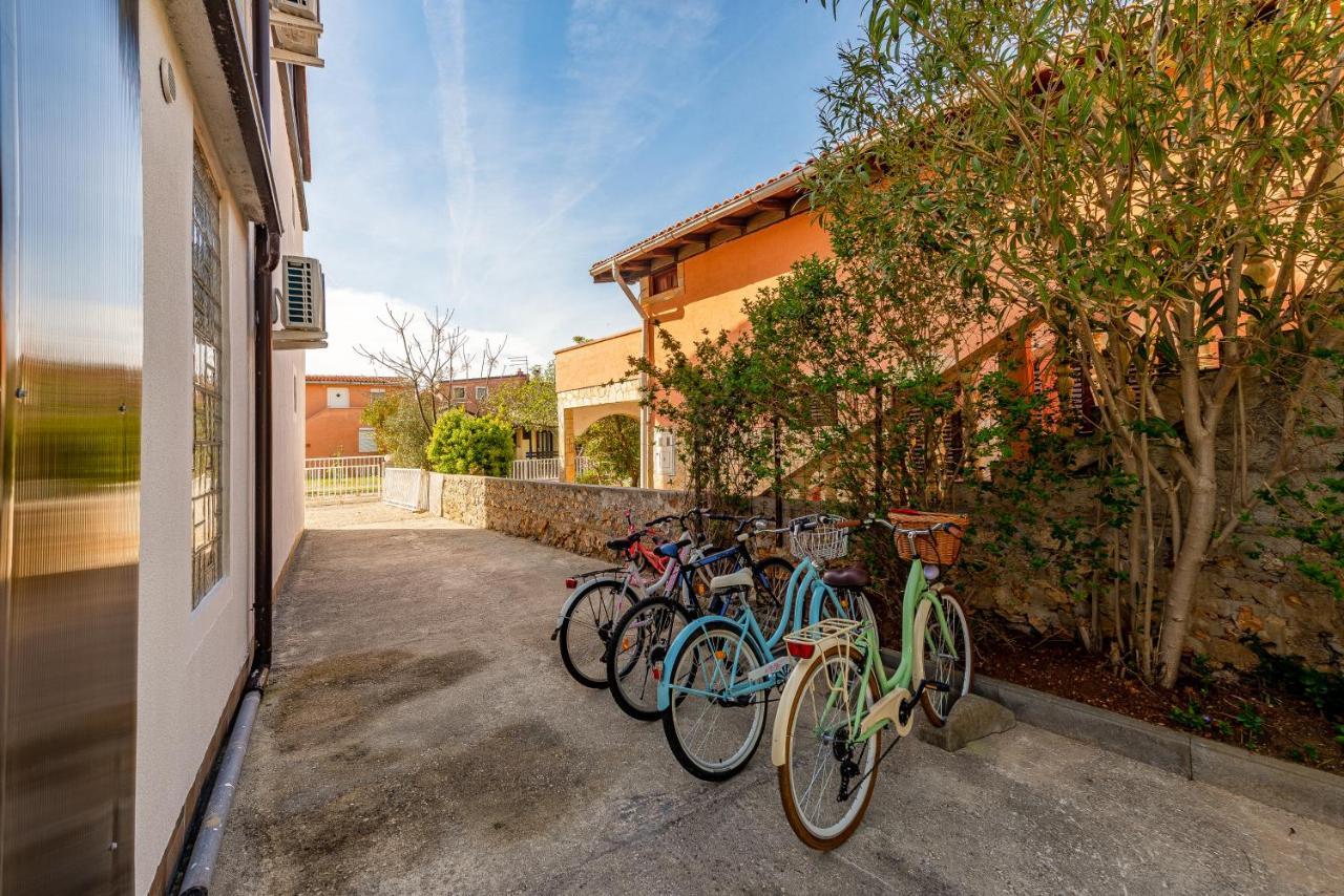 Apartments Villa Agape Vir Exterior photo