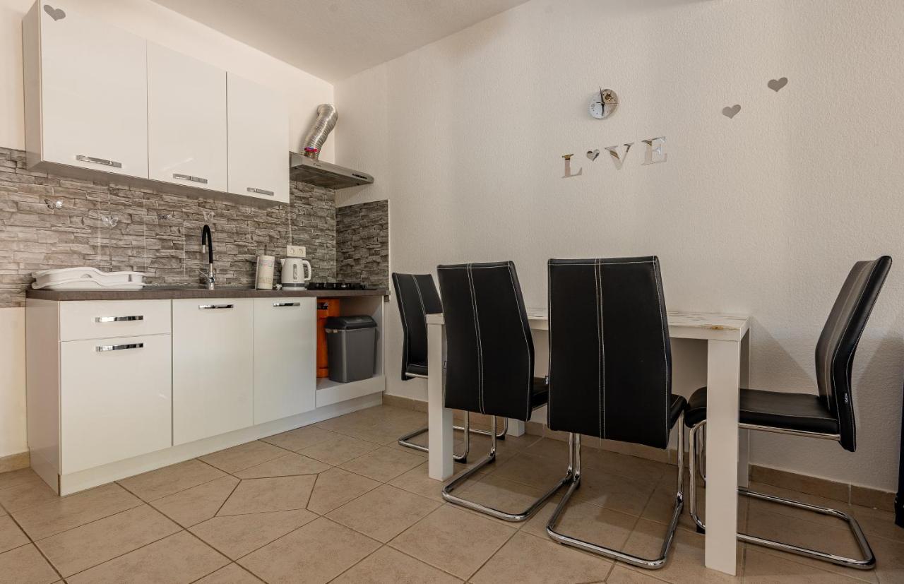 Apartments Villa Agape Vir Exterior photo