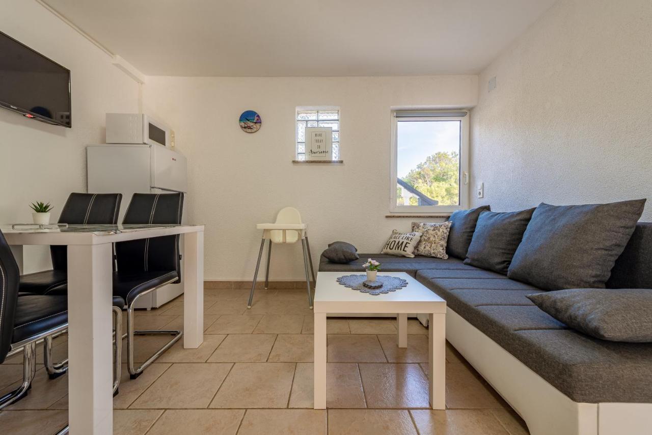Apartments Villa Agape Vir Exterior photo