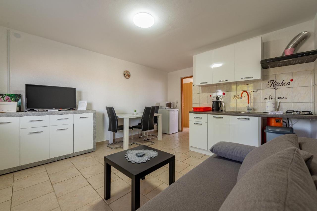 Apartments Villa Agape Vir Exterior photo