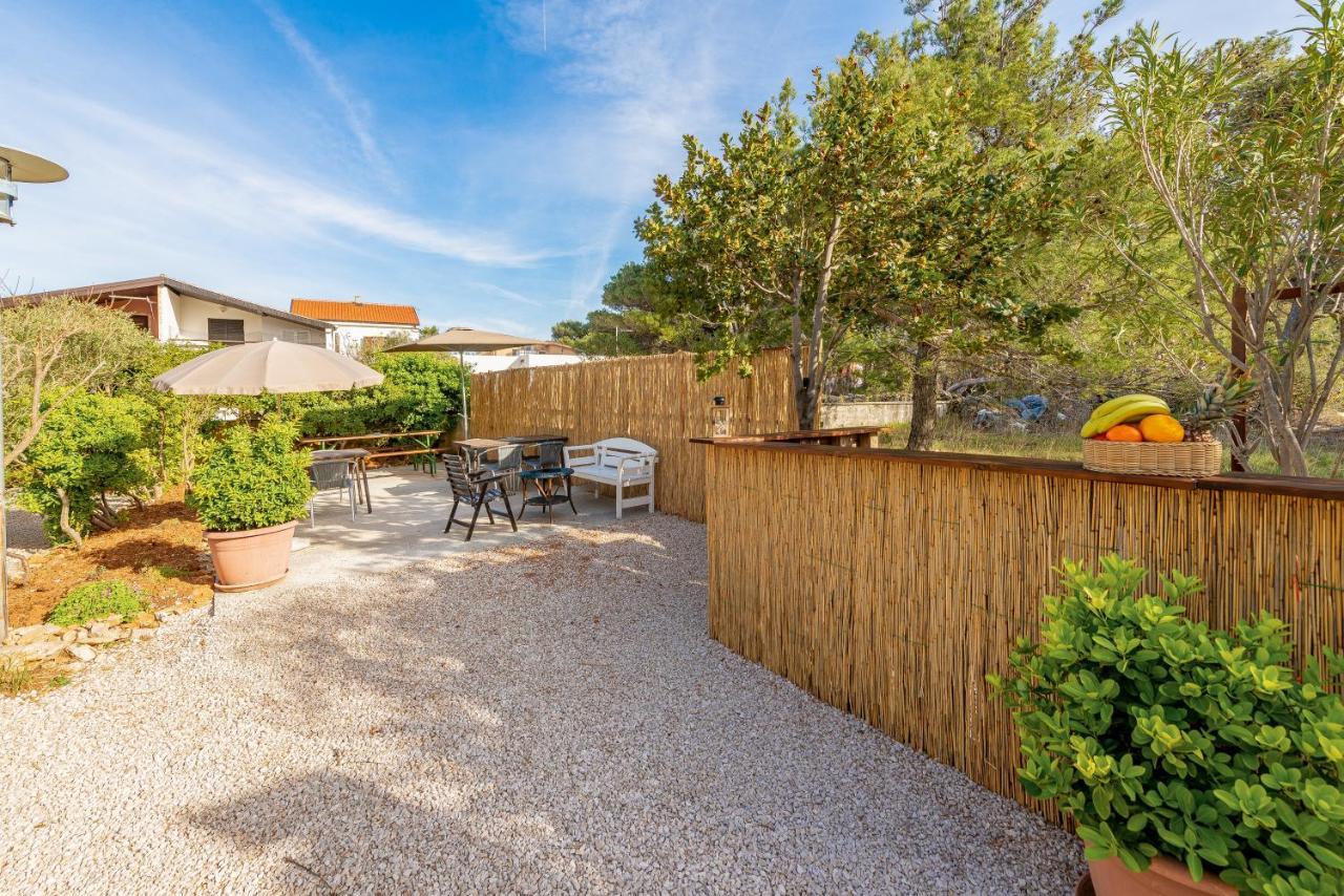 Apartments Villa Agape Vir Exterior photo