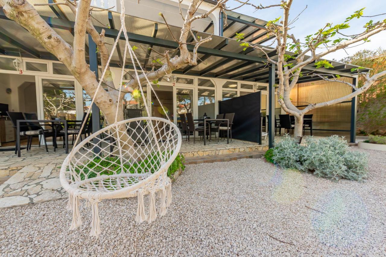 Apartments Villa Agape Vir Exterior photo