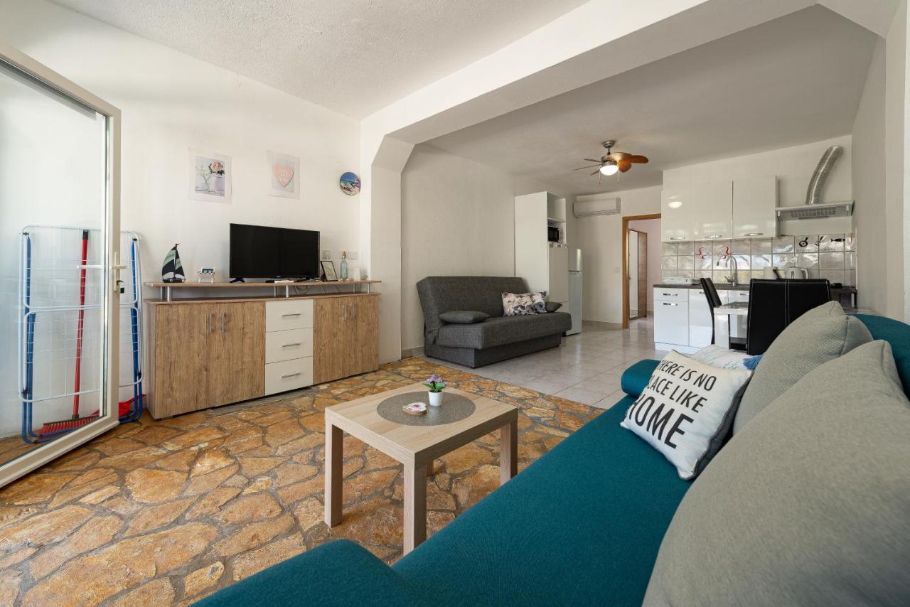 Apartments Villa Agape Vir Exterior photo